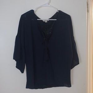 Women’s navy blue top